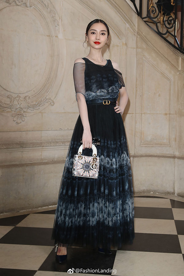 Lại duyên nợ tại show Dior: Angela Baby đen toàn tập, Suzy đụng hàng đồ cũ của đàn chị