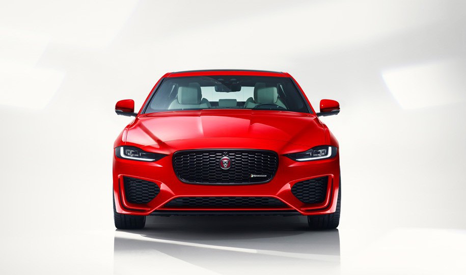 Hé lộ thông tin Jaguar XE 2019 sắp bán tại Việt Nam, cạnh tranh Mercedes-Benz C-Class mới