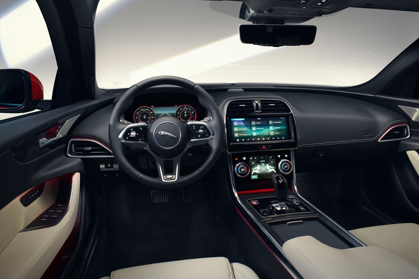 Hé lộ thông tin Jaguar XE 2019 sắp bán tại Việt Nam, cạnh tranh Mercedes-Benz C-Class mới Hé lộ thông tin Jaguar XE 2019 sắp bán tại Việt Nam, cạnh tranh Mercedes-Benz C-Class mới