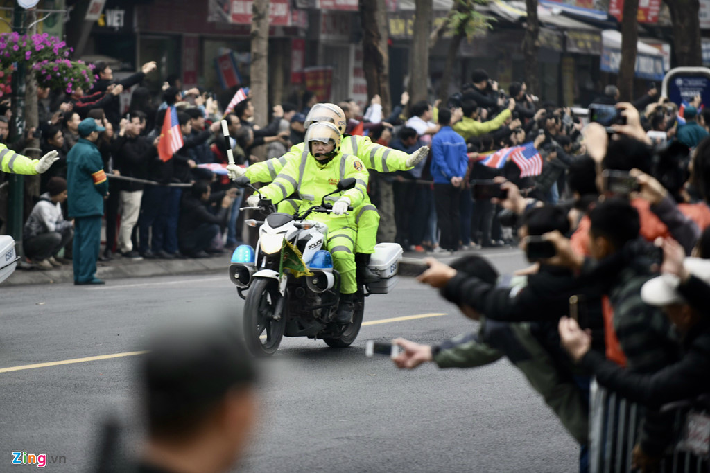 Những cơn sốt trên đường phố Hà Nội vì ông Kim Jong Un