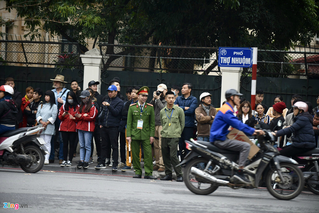 Những cơn sốt trên đường phố Hà Nội vì ông Kim Jong Un