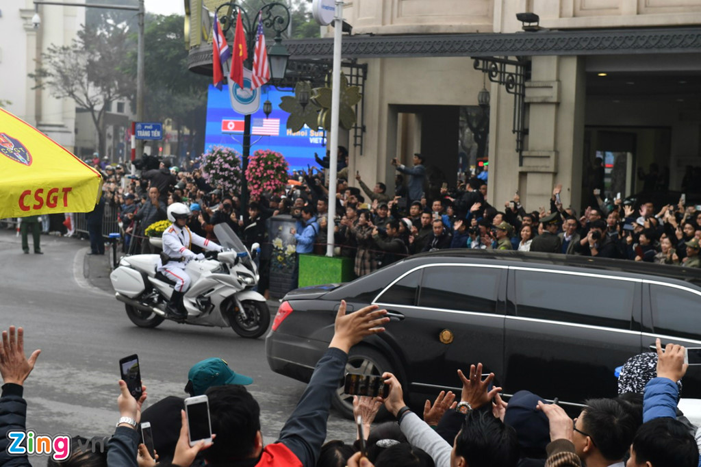 Những cơn sốt trên đường phố Hà Nội vì ông Kim Jong Un