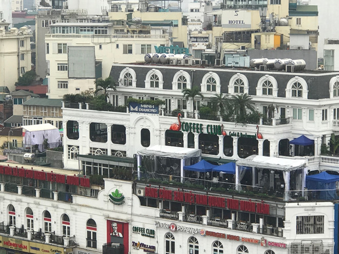 Đài quốc tế phải trả bao nhiêu để có trường quay trên cao ở Hà Nội?