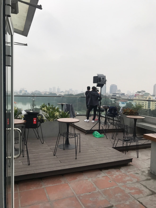 Đài quốc tế phải trả bao nhiêu để có trường quay trên cao ở Hà Nội?