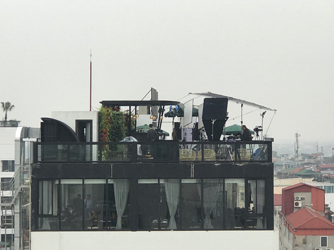 Đài quốc tế phải trả bao nhiêu để có trường quay trên cao ở Hà Nội?