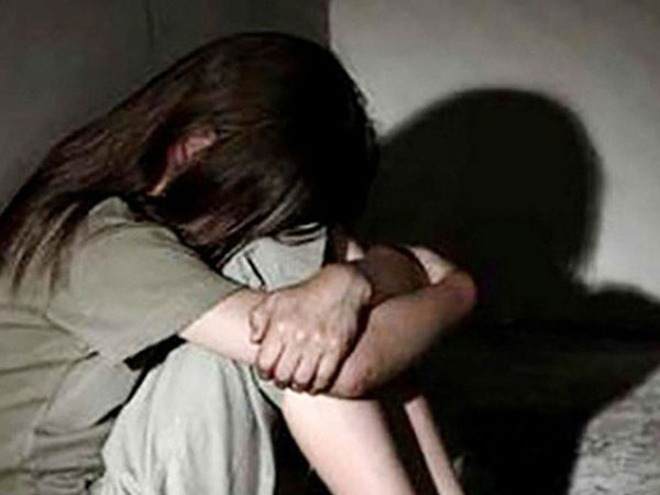 Điều tra nghi án thanh niên cưỡng bức, cắn vào má bé gái 13 tuổi giữa khuya