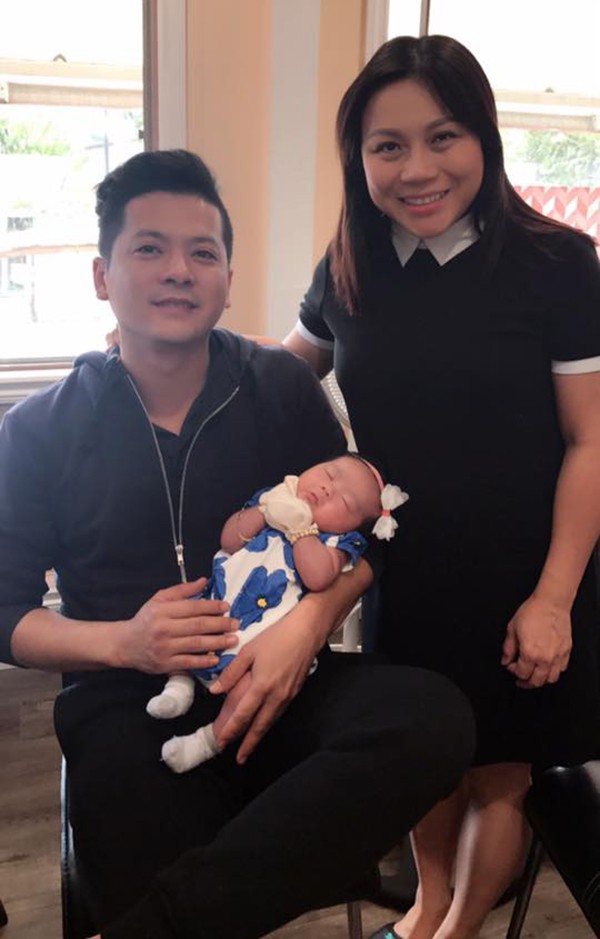 Cuộc sống không như mơ của bà xã sao Việt nơi trời Tây: xa chồng thường xuyên, vừa làm việc vừa chăm sóc con nhỏ