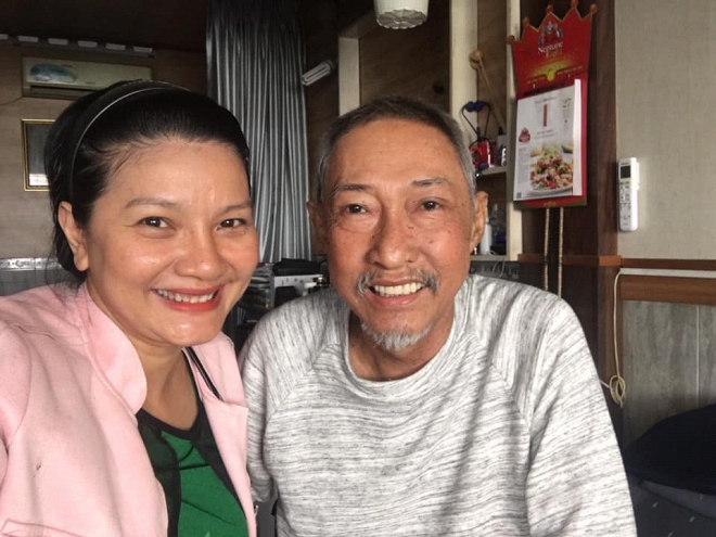 Sau một thời gian điều trị ung thư, sức khỏe của nghệ sĩ Lê Bình đang dần ổn định, sắc mặt hồng hào hơn trước