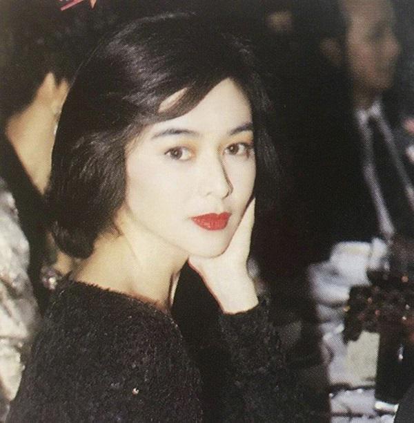 Mỹ nhân đẹp nhất Hong Kong được Lưu Đức Hoa tỏ tình và nỗi tủi nhục lấy chồng giàu