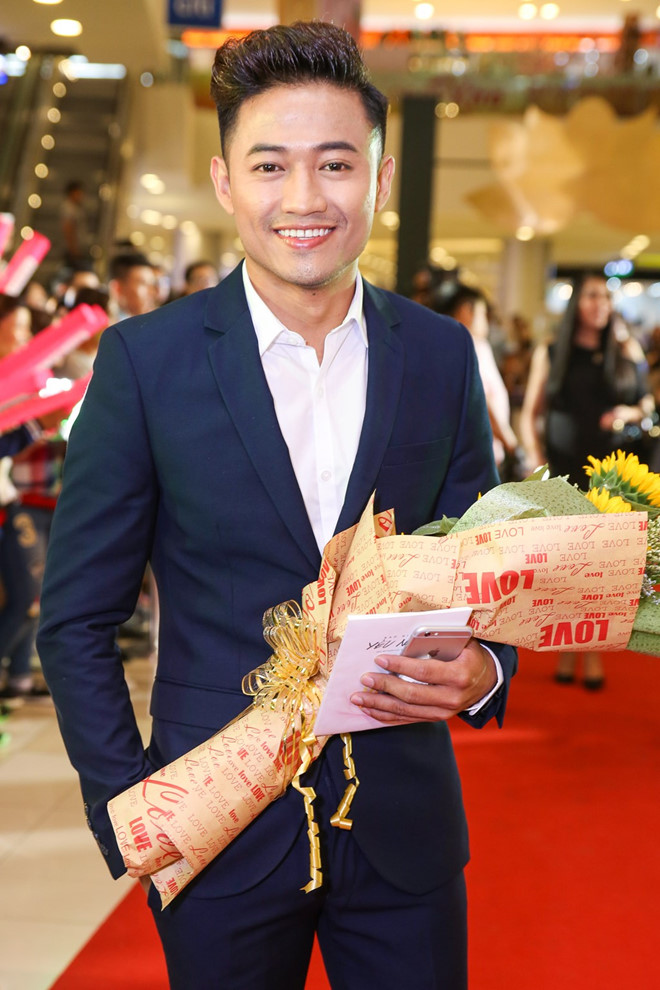 Sau khi chia tay Lê Phương, diễn viên Quý Bình đã có tình mới và bí mật đính hôn?