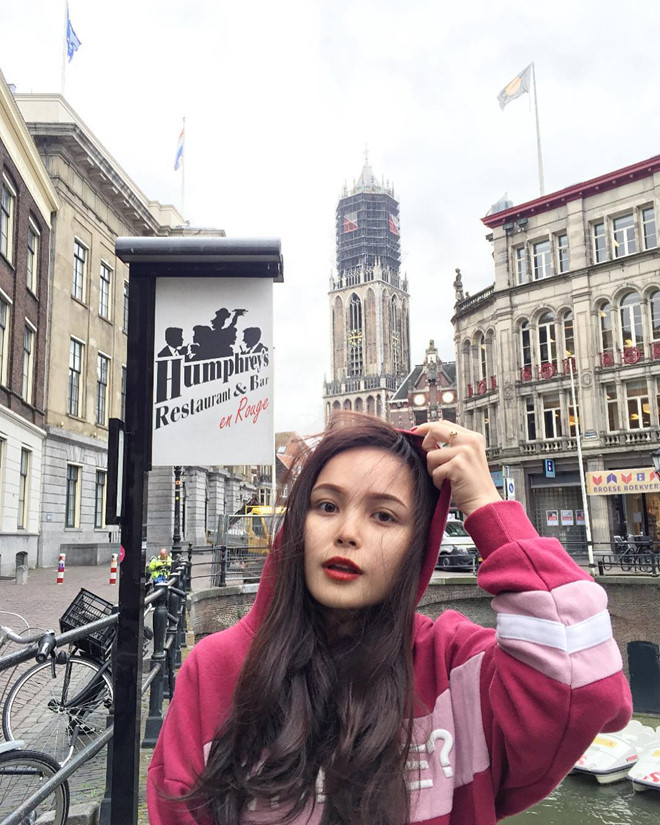 9X tặng hoa Tổng thống Trump từng đoạt giải Hoa khôi Nét đẹp Tràng An