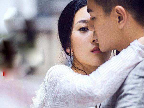 Vẫn tưởng mình đang sống hạnh phúc cho đến ngày tôi nhận được một cuộc điện thoại từ cô bạn thân