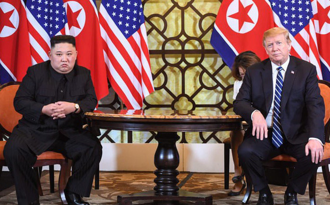 Chuyện chưa từng có tiền lệ: Ông Kim Jong-un lần đầu tiên trả lời câu hỏi của phóng viên báo phương Tây