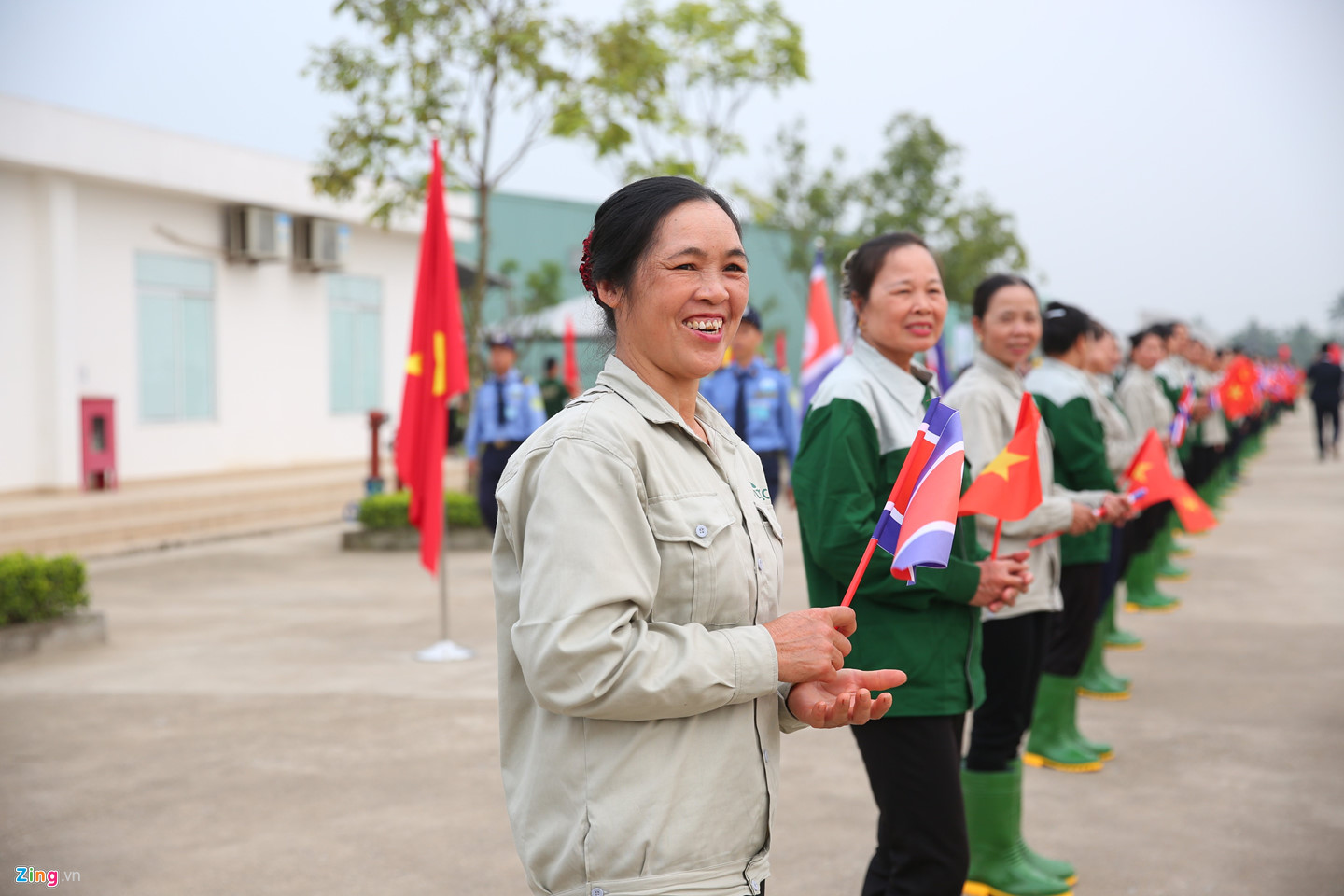 Phái đoàn Triều Tiên thăm nhà máy xe hơi, nông trường ở Hải Phòng