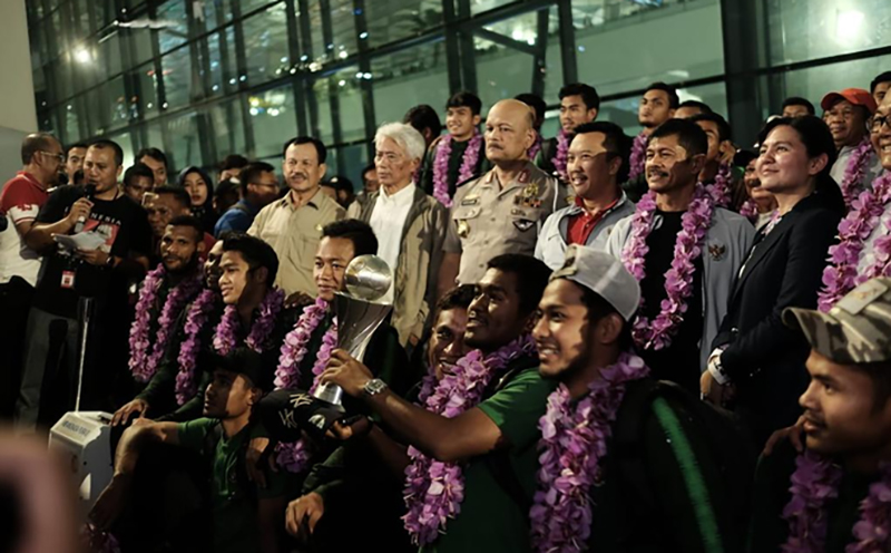 Vô địch giải phụ trong mắt Việt Nam, Thái Lan, Indonesia được đón như người hùng ở quê nhà