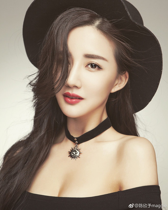 Tân Ỷ Thiên Đồ Long Ký mới lên sóng tập đầu đã gây bão vì mẹ Trương Vô Kỵ quá xinh đẹp, kiều diễm