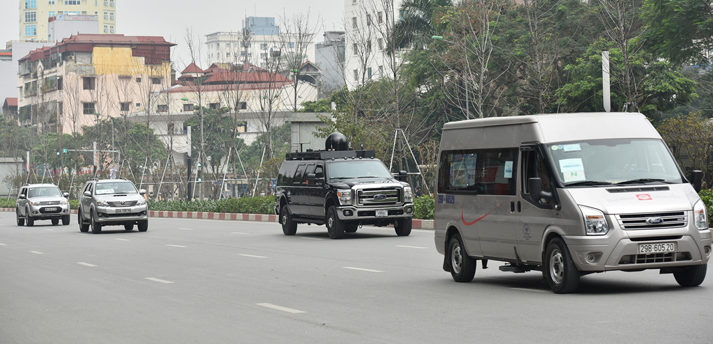 Tân binh Ford F-350 Super Duty trong đoàn xe hộ tống ông Trump