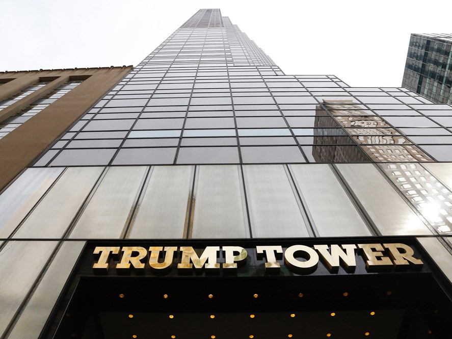 Tổng thống Trump thực sự sở hữu gì tại các tòa nhà mang tên ông?
