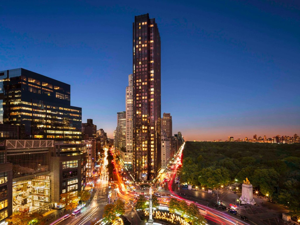 Tổng thống Trump thực sự sở hữu gì tại các tòa nhà mang tên ông?