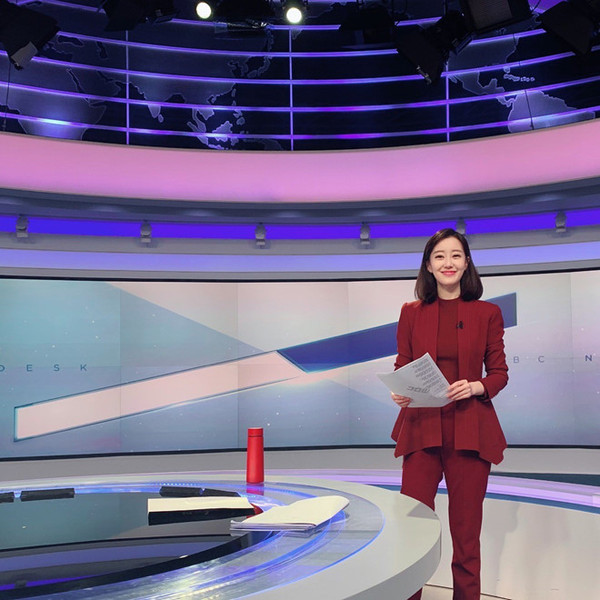 Cận cảnh dàn trai xinh gái đẹp là MC, phóng viên Hàn Quốc và Nhật Bản tác nghiệp tại hội nghị thượng đỉnh Mỹ - Triều