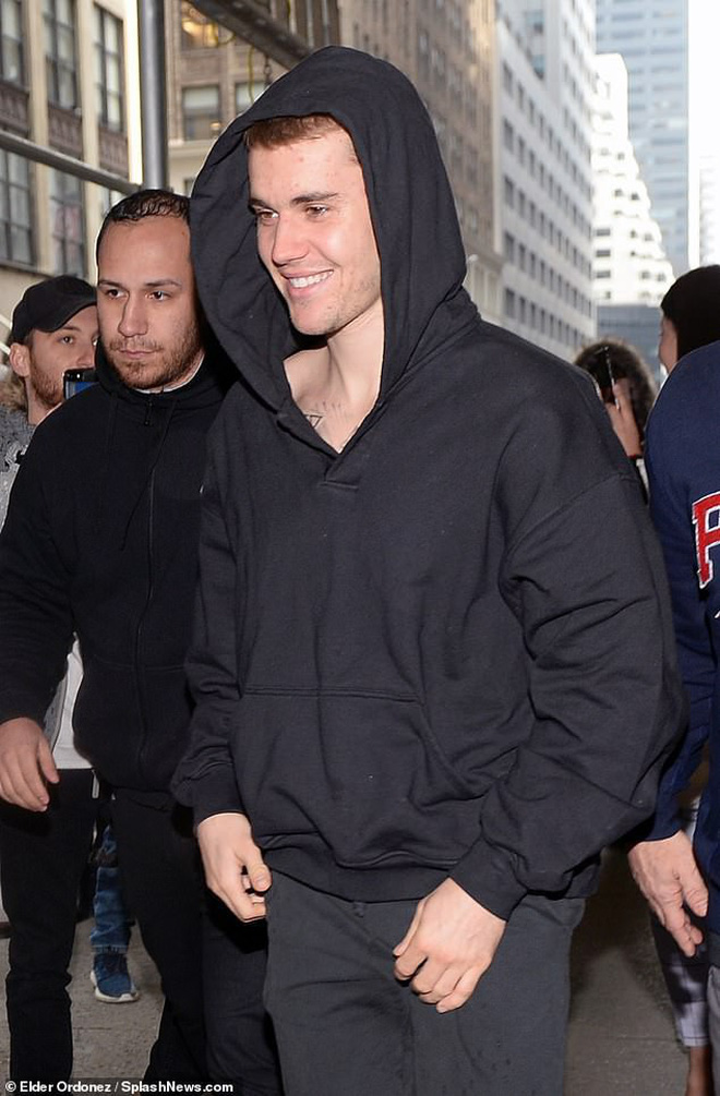 Hoang mang tột độ trước tin đồn Justin Bieber sụt cân nghiêm trọng vì bệnh trầm cảm, còn có ý định tự tử Hoang mang tột độ trước tin đồn Justin Bieber sụt cân nghiêm trọng vì bệnh trầm cảm, còn có ý định tự tử