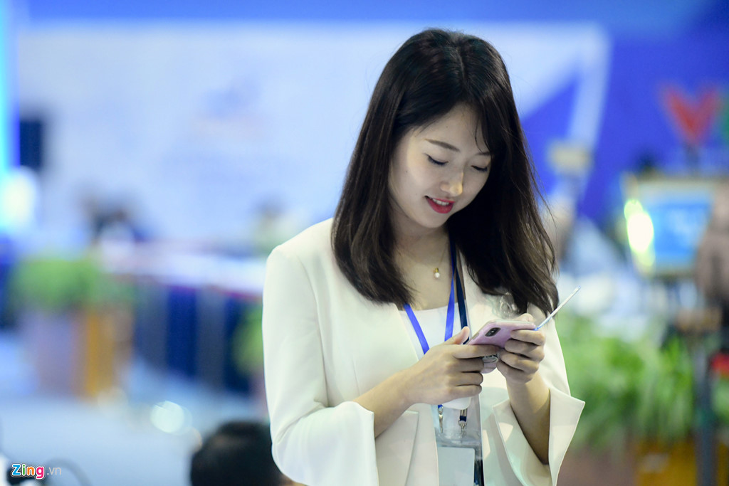 Dàn phóng viên trai xinh gái đẹp tại Hội nghị thượng đỉnh Mỹ - Triều