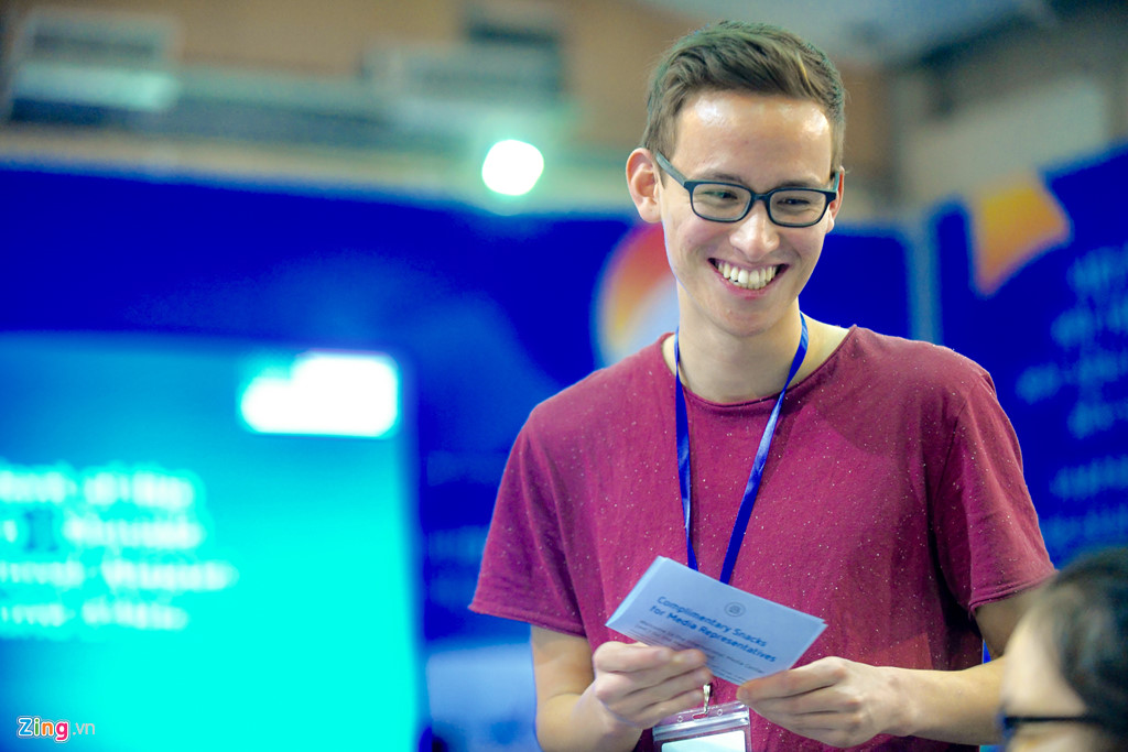 Dàn phóng viên trai xinh gái đẹp tại Hội nghị thượng đỉnh Mỹ - Triều