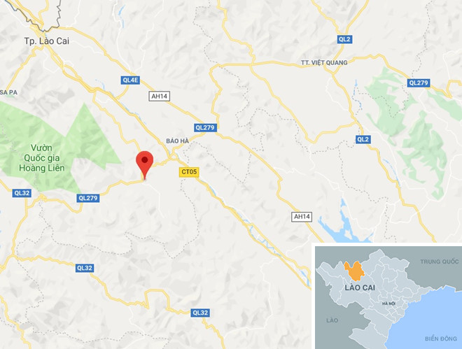 Người vợ mới cưới tử vong khi xe máy cuốn vào gầm ôtô tải