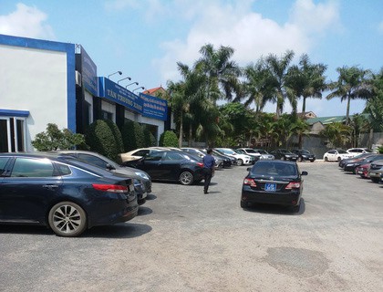 Nhiều xe biển xanh dự đám cưới khủng con lãnh đạo tỉnh Quảng Bình