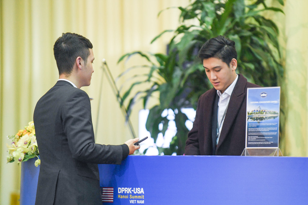 9X đẹp trai, cao 1,82 m phục vụ cho Hội nghị thượng đỉnh Mỹ - Triều