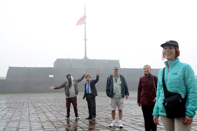 Đạo diễn Kong sống ra sao tại Mỹ sau vụ bị hành hung ở Việt Nam?