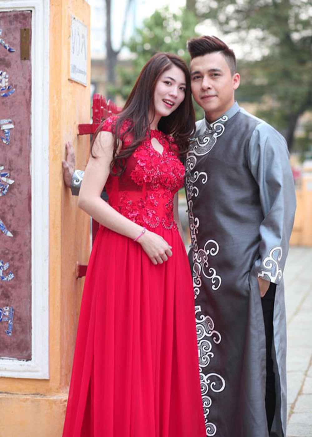 Nghi vấn bạn thân giật bồ: Chuyện không hiếm trong showbiz Việt, rắc rối chẳng kém vợ chồng Song - Song! Nghi vấn bạn thân giật bồ: Chuyện không hiếm trong showbiz Việt, rắc rối chẳng kém vợ chồng Song - Song!