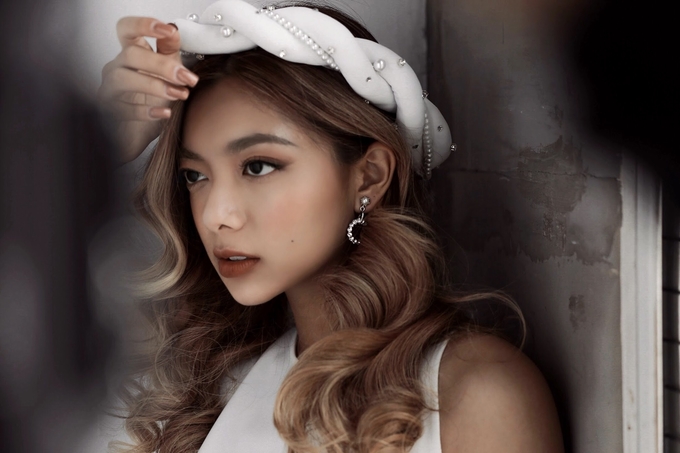 Nhan sắc tuổi 22 của con gái chưởng môn phái Vịnh Xuân