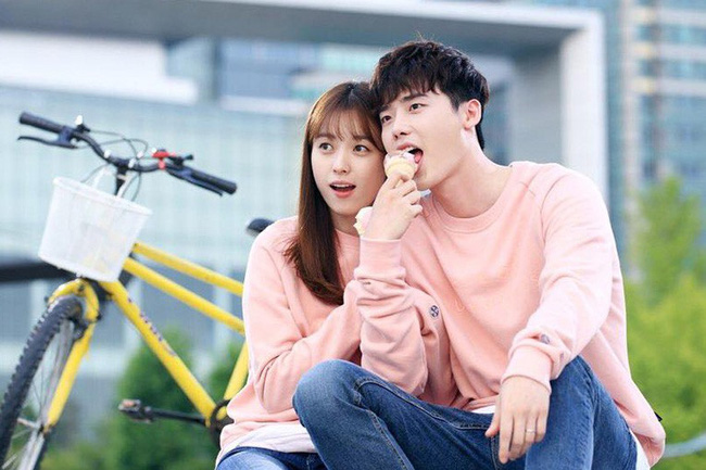 Quyết tâm trở thành dâu nhà giàu, vợ trẻ cay đắng chịu cảnh địa ngục trần gian phía sau căn biệt thự lộng lẫy