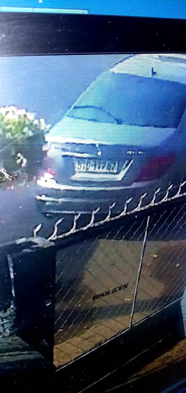 Vào nhà tắm ra, mẹ phát hiện con gái 20 ngày tuổi biến mất, có tiền vứt trong phòng