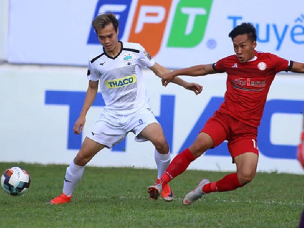 HAGL 1-2 TP.HCM: Hoàng Thịnh và Vinicius kéo HAGL trở lại mặt đất