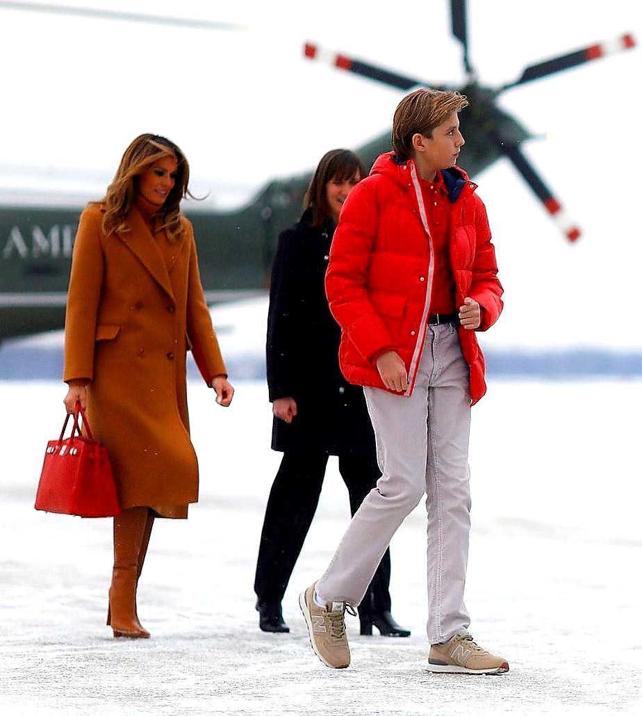 Cậu út nhà Tổng thống Donald Trump: Vẻ ngoài sáng láng như tài tử, gu thời trang chỉn chu lịch lãm ngay từ khi còn nhỏ xíu
