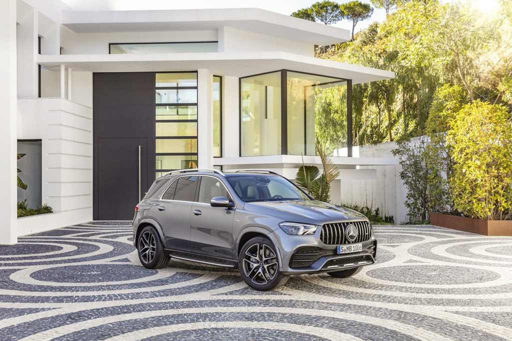 Mercedes-AMG GLE 53 4MATIC+ mới lộ diện, điểm nhấn ở động cơ