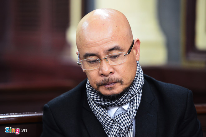 Hoãn phiên tòa ly hôn, làm rõ 2.102 tỷ phía ông Vũ phản tố Hoãn phiên tòa ly hôn, làm rõ 2.102 tỷ phía ông Vũ phản tố