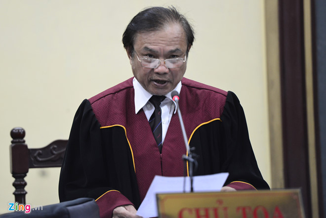 Hoãn phiên tòa ly hôn, làm rõ 2.102 tỷ phía ông Vũ phản tố Hoãn phiên tòa ly hôn, làm rõ 2.102 tỷ phía ông Vũ phản tố