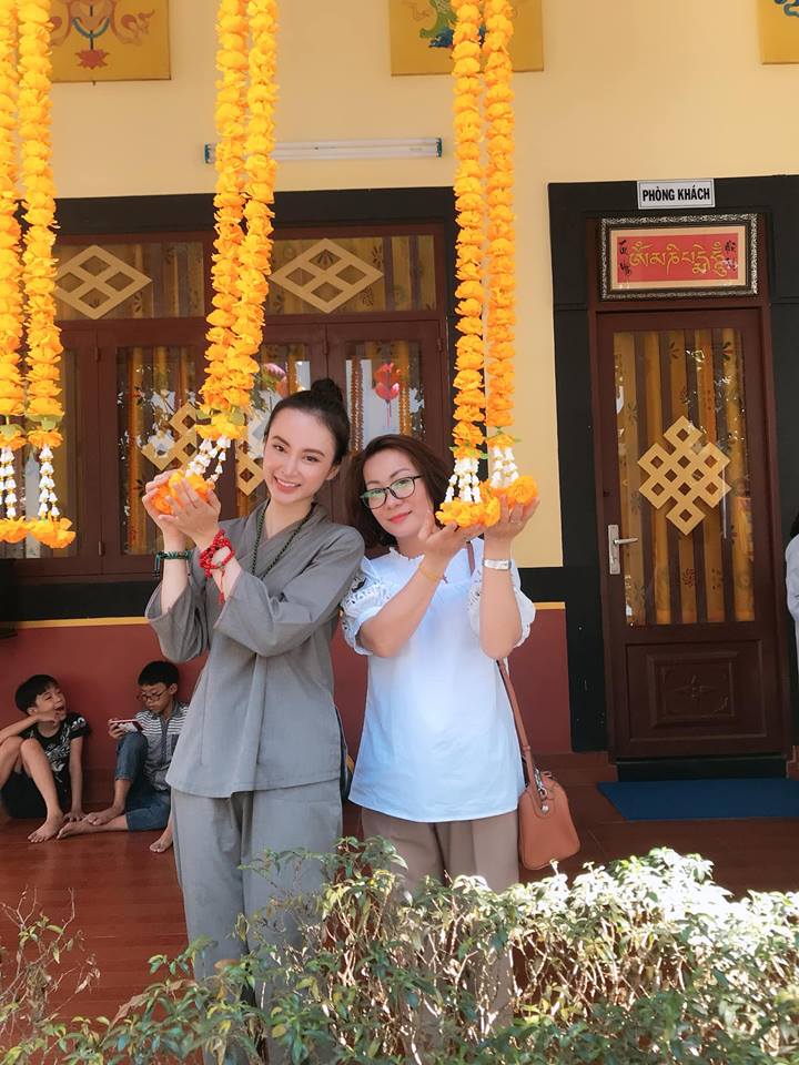 Chẳng còn hở bạo hay phát ngôn sốc, Angela Phương Trinh của những ngày đầu 2019 là cô gái đầy tâm tư về cuộc đời và nghệ thuật