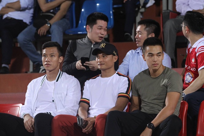 Bùi Tiến Dũng chơi xuất thần, Viettel hạ Thanh Hóa đầy kịch tích tại Hàng Đẫy