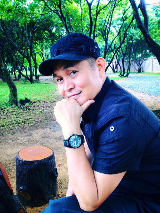 Nhà toàn nội thất cổ kính, nhưng Xuân Hinh là tay chơi hàng hiệu khét tiếng Nhà toàn nội thất cổ kính, nhưng Xuân Hinh là tay chơi hàng hiệu khét tiếng