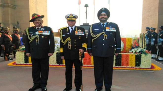 NÓNG: Ấn Độ và Pakistan đấu hỏa lực dữ dội - Tư lệnh KQ và HQ Ấn được lệnh báo động Z+