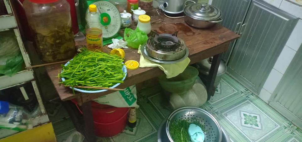 Ấm ức kể khổ khi phải rửa bát một mình, vợ trẻ chưng hửng khi thấy phản ứng của hội chị em