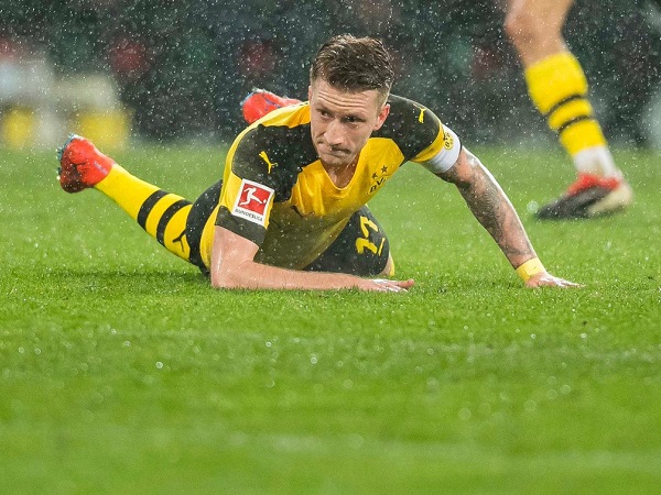 Augsburg 2-1 Dortmund: Thua sốc, Dortmund nguy cơ mất ngôi đầu vào tay Bayern Munich