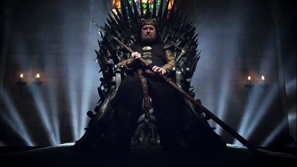 Game of Thrones mùa cuối để cả nhà ngồi lên ngôi báu chụp poster, fan đồn đoán một kết cục bi thảm?