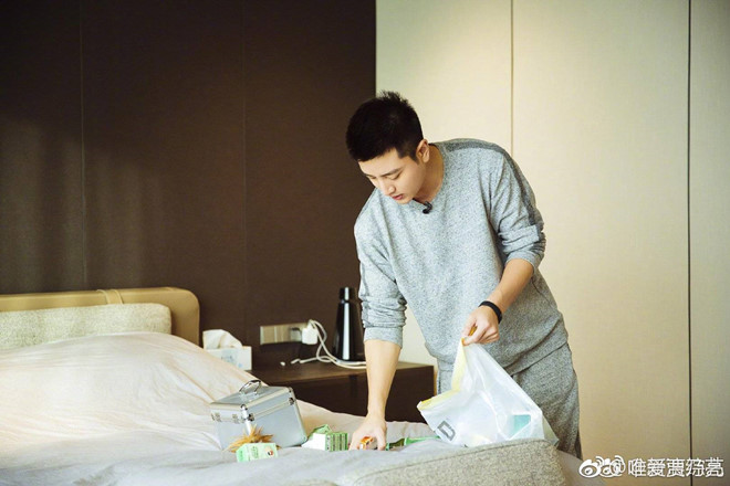 Giả Nãi Lượng sống cô độc sau khi vợ Lý Tiểu Lộ ngoại tình với đàn em