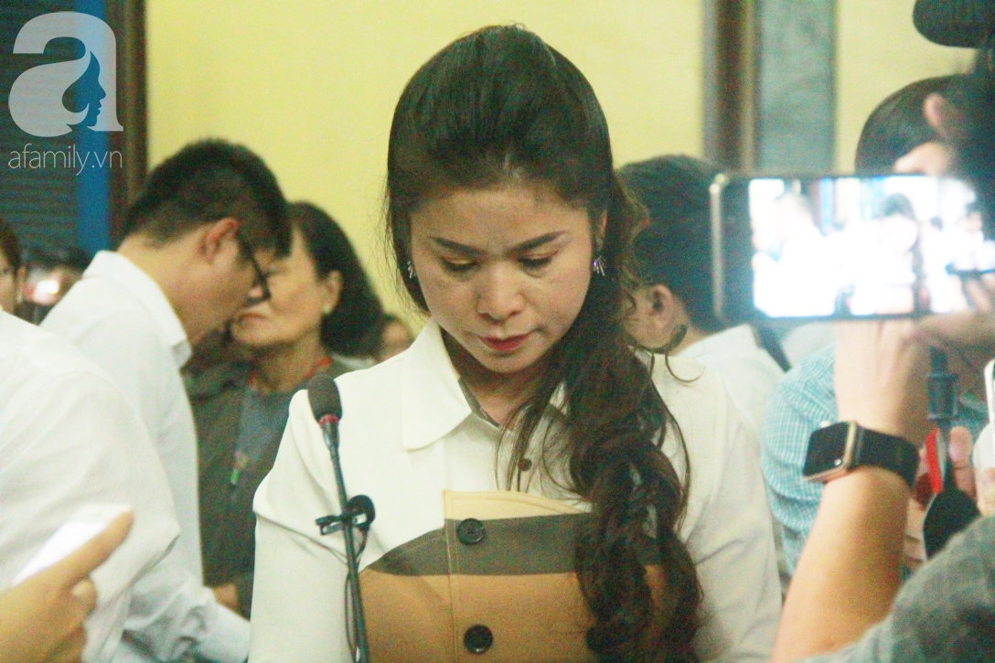 Ông Vũ nói vợ nuôi con 3 năm không lên cân, bà Thảo đáp trả: Việc đó không có, anh Vũ còn không nhớ nó bao nhiêu tuổi, học trường nào