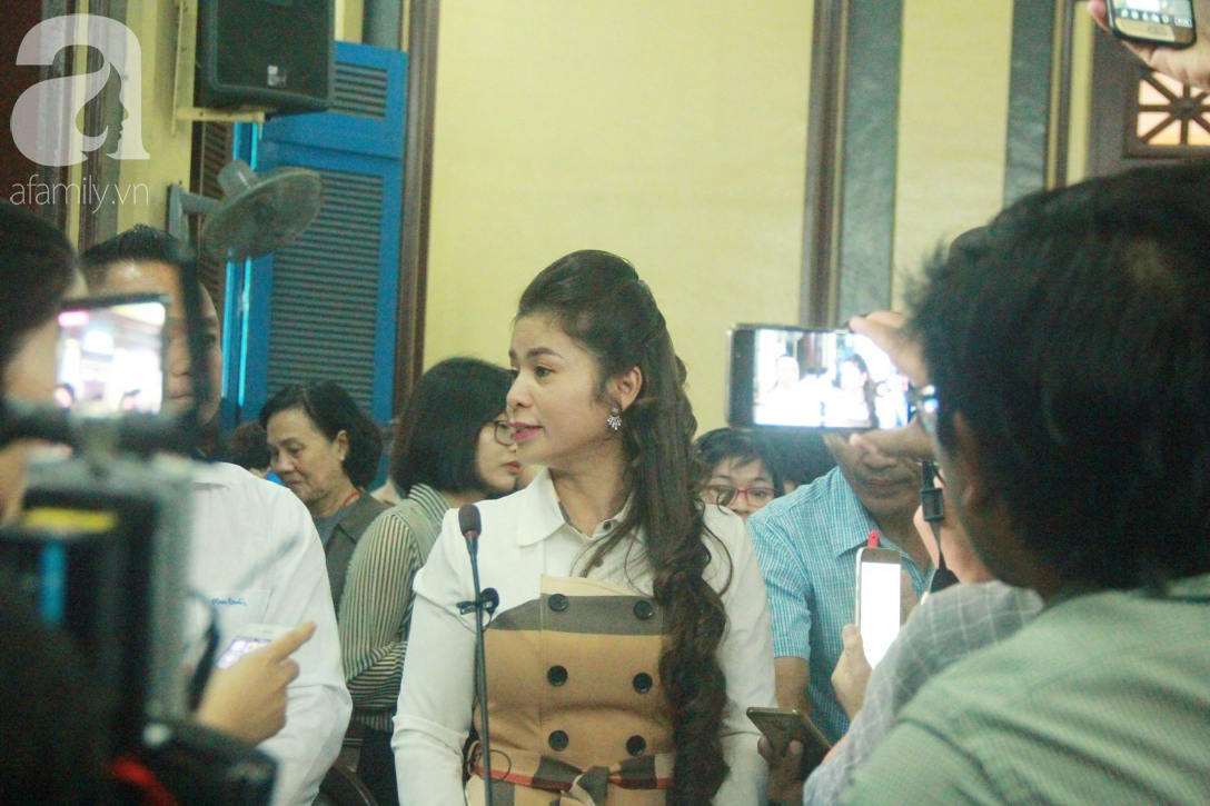 Bà Lê Hoàng Diệp Thảo ngậm ngùi: Vì thương chồng mới đưa ông Vũ vào nhà thương điên